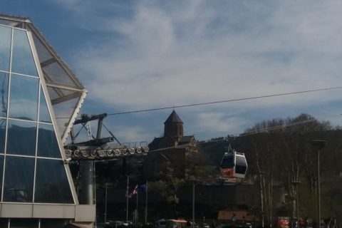 Kolejka linowa do Twierdzy Narikala